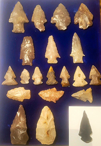 Authintic arrowhead lot - arrowhead,
